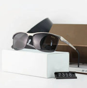 Sunglasses with Polarized Lenses